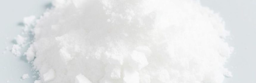 Сода каустическая чешуированная: незаметные белые чешуйки, которые делают многое